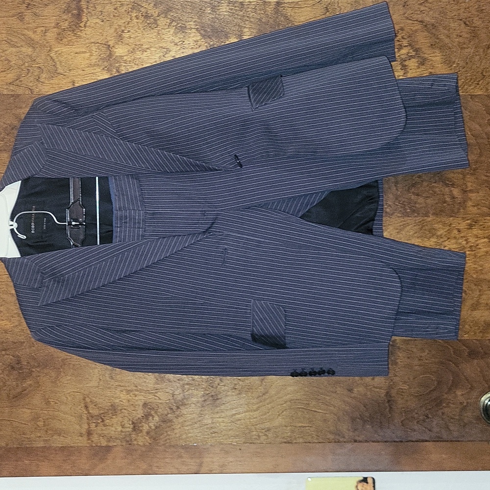 BCBGMaxAzria Suit, 2 Pc, Jacket(S) & Bermuda Shorts (8)